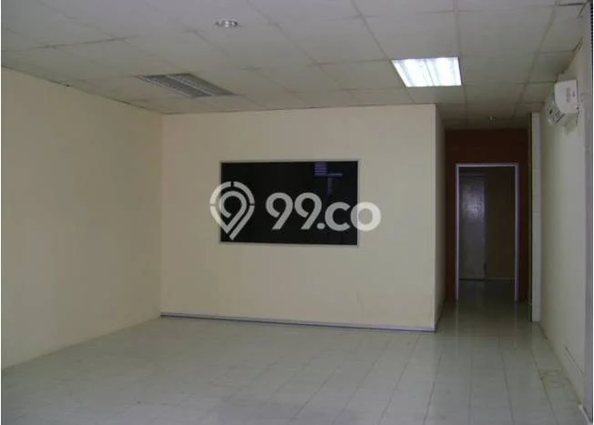 LOKASI STRATEGIS! Ruko Disewakan di Pelita, Luas 250m², Area Komersial LOKASI STRATEGIS! Ruko Disewakan di Pelita, Luas 250m², Area Komersial