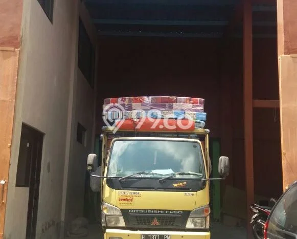 LOKASI PREMIUM! Gudang di Bantul, Luas 560m², Pusat Komersial LOKASI PREMIUM! Gudang di Bantul, Luas 560m², Pusat Komersial