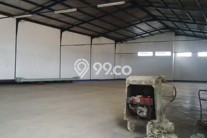 Unit Gudang Disewakan di Caringin di Area Ramai & Strategis Unit Gudang Disewakan di Caringin di Area Ramai & Strategis
