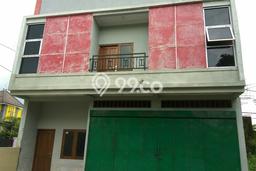 LOKASI PREMIUM! Ruko di Colomadu, Luas 150m², Jalan Utama LOKASI PREMIUM! Ruko di Colomadu, Luas 150m², Jalan Utama