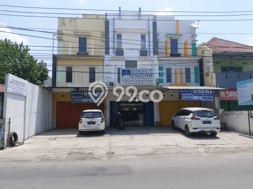 Ruko paling strategis disewakan di Banjarsari Solo Ruko paling strategis disewakan di Banjarsari Solo