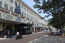 Ruko Disewa di Jakarta Barat dengan LB 200m2 Area Komersial Ramai Ruko Disewa di Jakarta Barat dengan LB 200m2 Area Komersial Ramai