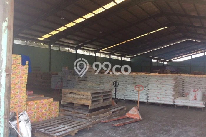 Unit Gudang Disewakan di Soekarno Hatta di Area Ramai & Strategis Unit Gudang Disewakan di Soekarno Hatta di Area Ramai & Strategis