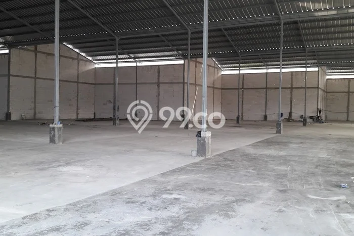 Gudang Disewa di Jakarta Barat dengan LB 500m2 Area Komersial Ramai Gudang Disewa di Jakarta Barat dengan LB 500m2 Area Komersial Ramai