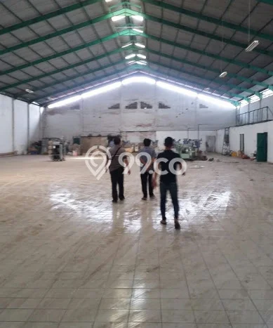 Gudang untuk Disewa di Pusat Tangerang Luas Bangunan 2200m2 Gudang untuk Disewa di Pusat Tangerang Luas Bangunan 2200m2
