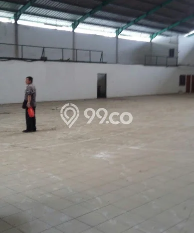 Gudang untuk Disewa di Pusat Tangerang Luas Bangunan 2200m2 Gudang untuk Disewa di Pusat Tangerang Luas Bangunan 2200m2