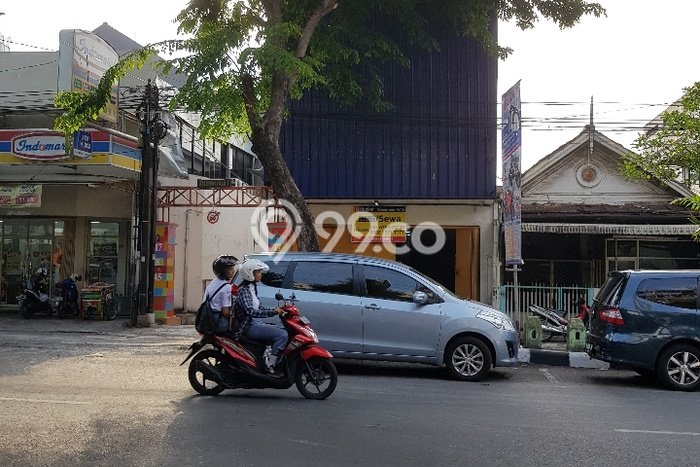 LOKASI BISNIS! Ruko For Rent Kawasan Mataram, Luas 350m², Jalan Utama, Siap Operasional LOKASI BISNIS! Ruko For Rent Kawasan Mataram, Luas 350m², Jalan Utama, Siap Operasional