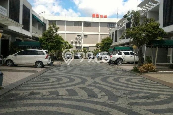 FOR RENT! Ruko di Arifin Ahmad Cocok untuk Bisnis 150m2 FOR RENT! Ruko di Arifin Ahmad Cocok untuk Bisnis 150m2