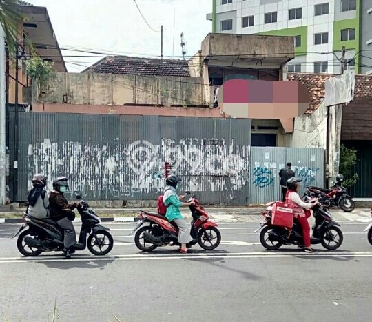 Komersial Dijual di Umbulharjo LT 879m2, LB 500m2 Solusi Investasi Cerdas Komersial Dijual di Umbulharjo LT 879m2, LB 500m2 Solusi Investasi Cerdas