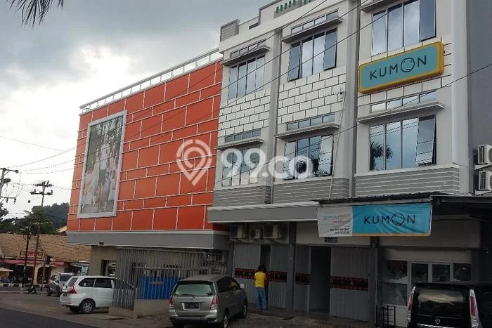 Ruko disewakan di Tanjung Karang Pusat Bandar Lampung dengan luas bangunan 60m2 Ruko disewakan di Tanjung Karang Pusat Bandar Lampung dengan luas bangunan 60m2