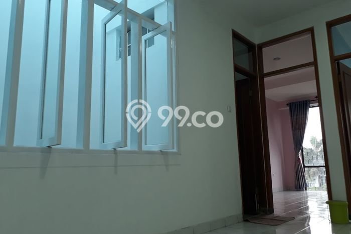 Terawat 3,5 Lantai (Full Renov) di Sayap Soekarno Hatta, Pasirluyu Terawat 3,5 Lantai (Full Renov) di Sayap Soekarno Hatta, Pasirluyu