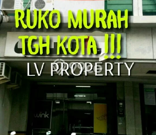 Area Ramai! Ruko Dijual di Semarang Selatan untuk Bisnis Luas Bangunan 240m2 Area Ramai! Ruko Dijual di Semarang Selatan untuk Bisnis Luas Bangunan 240m2