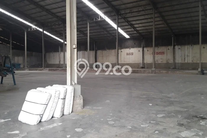 Disewakan Gudang di Kawasan Ramai Cikokol Luas 16000m2 Disewakan Gudang di Kawasan Ramai Cikokol Luas 16000m2