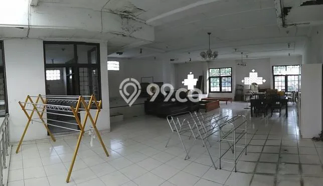 Ruko 3 Rendeng (Bisa di Split) di Daerah Buah Batu Ruko 3 Rendeng (Bisa di Split) di Daerah Buah Batu