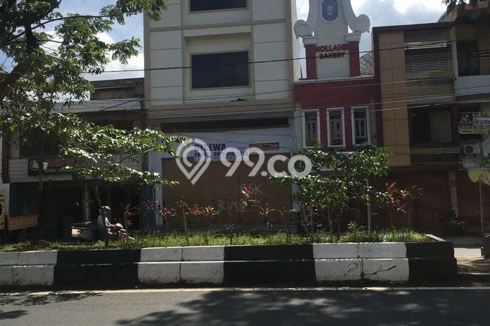 Ruko Disewakan Kawasan Mamajang, Luas 525m², Lokasi Strategis, Ready Bisnis Ruko Disewakan Kawasan Mamajang, Luas 525m², Lokasi Strategis, Ready Bisnis