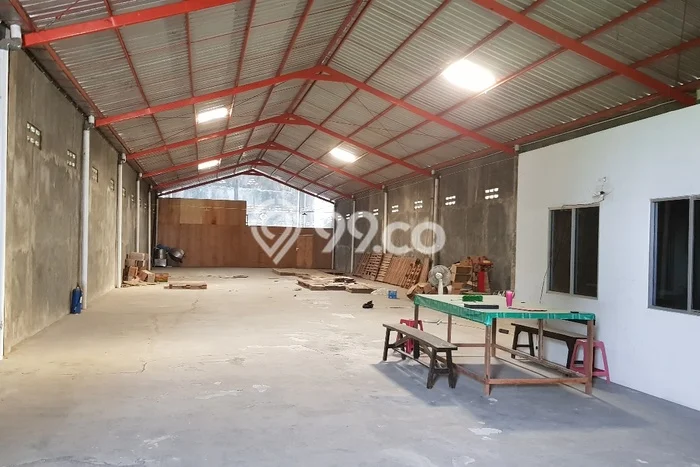 Unit Gudang Disewa Lokasi Solo Baru, Solo Spesifikasi Luas Bangunan 600m2 Unit Gudang Disewa Lokasi Solo Baru, Solo Spesifikasi Luas Bangunan 600m2