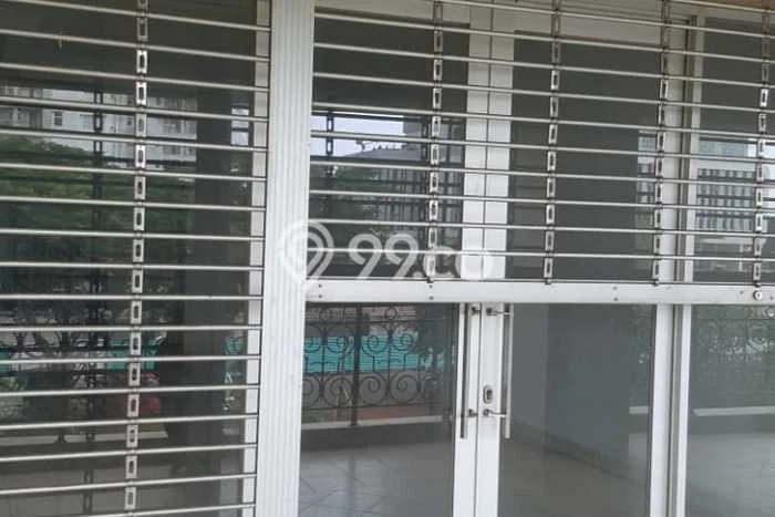 Ruko di Central Park, Harga Murah, Rp. 325JT/tahun!! Lokasi Strategis!! Ruko di Central Park, Harga Murah, Rp. 325JT/tahun!! Lokasi Strategis!!
