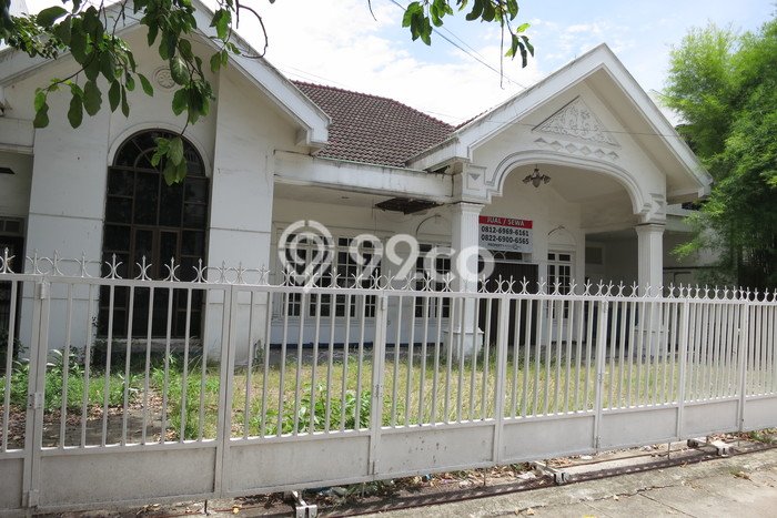 Area Ramai! Kantor Dijual di Medan Timur untuk Bisnis Luas Bangunan 660m2 Area Ramai! Kantor Dijual di Medan Timur untuk Bisnis Luas Bangunan 660m2