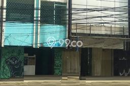 Unit Ruko Paling Strategis di Ciputat Tangerang Selatan dengan LB 200m2 Unit Ruko Paling Strategis di Ciputat Tangerang Selatan dengan LB 200m2