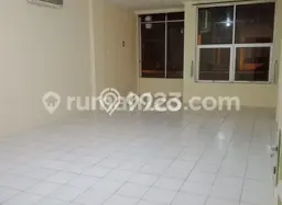 Ruko untuk Disewa di Pusat Jakarta Barat Luas Bangunan 205m2 Ruko untuk Disewa di Pusat Jakarta Barat Luas Bangunan 205m2