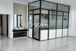 Ruko Disewa di Jakarta Utara dengan LB 110m2 Area Komersial Ramai Ruko Disewa di Jakarta Utara dengan LB 110m2 Area Komersial Ramai