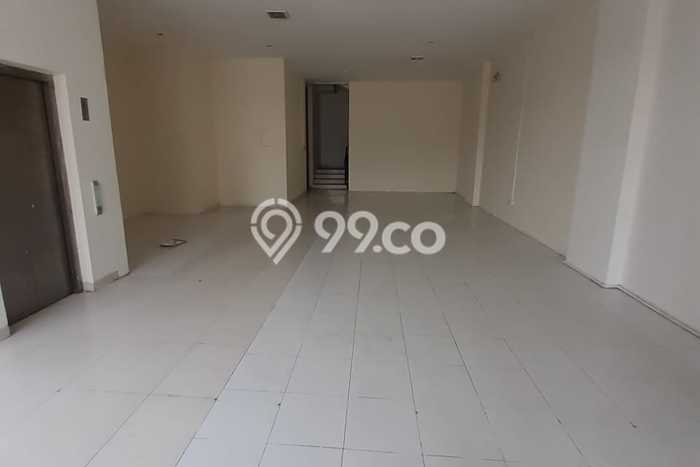 Area Strategis! Disewakan Ruko Lokasi Kebayoran Lama, Jakarta Selatan Cocok untuk Bisnis Area Strategis! Disewakan Ruko Lokasi Kebayoran Lama, Jakarta Selatan Cocok untuk Bisnis