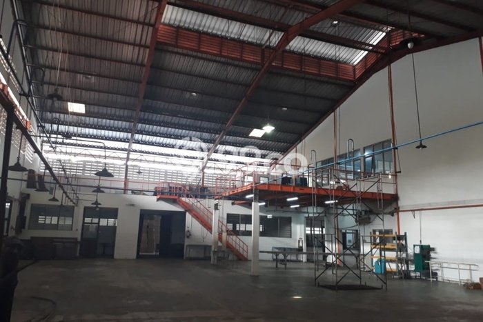 AREA PREMIUM! Gudang Kawasan Cikupa, Luas 2500m², Lokasi Premium AREA PREMIUM! Gudang Kawasan Cikupa, Luas 2500m², Lokasi Premium