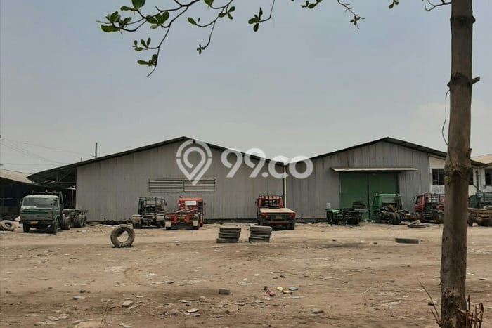 Gudang Disewa di Surabaya dengan LB 5500m2 Area Komersial Ramai Gudang Disewa di Surabaya dengan LB 5500m2 Area Komersial Ramai