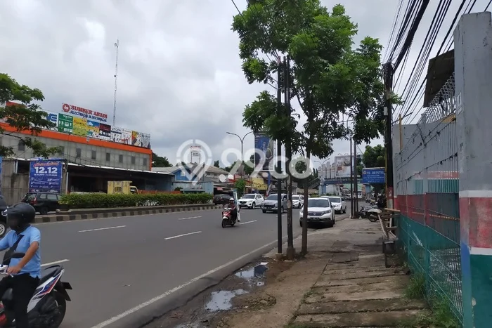 Komersial Dijual di Serpong LT 1126m2, LB 500m2 untuk Investasi Komersial Dijual di Serpong LT 1126m2, LB 500m2 untuk Investasi