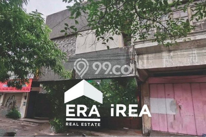 POTENSI BESAR! Ruko Kawasan Jebres, Luas 240m², Posisi Jalan Utama POTENSI BESAR! Ruko Kawasan Jebres, Luas 240m², Posisi Jalan Utama