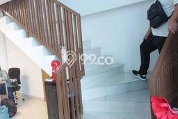 Unit Kantor Dijual di Jakarta Barat LT 102m2 & LB 102m2 Unit Kantor Dijual di Jakarta Barat LT 102m2 & LB 102m2