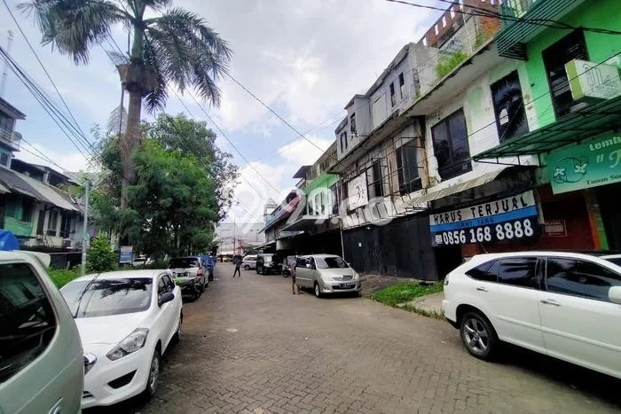 Ruko Area Strategis di Larangan, Luas 167m², Mainroad Ruko Area Strategis di Larangan, Luas 167m², Mainroad