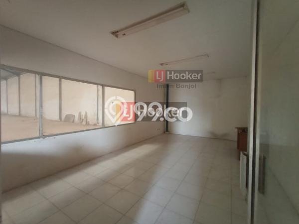 HARGA BERSAING! Gudang di Muktiharjo, Luas 600m², Lokasi Bisnis HARGA BERSAING! Gudang di Muktiharjo, Luas 600m², Lokasi Bisnis