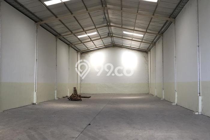 Gudang Komersial Disewakan di Manyar Gresik Luas 540m2 Gudang Komersial Disewakan di Manyar Gresik Luas 540m2