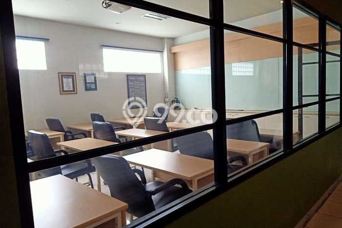 Ruko Dijual di Jakarta Selatan LT 403m2 & LB 650m2 Lokasi Terbaik! Ruko Dijual di Jakarta Selatan LT 403m2 & LB 650m2 Lokasi Terbaik!