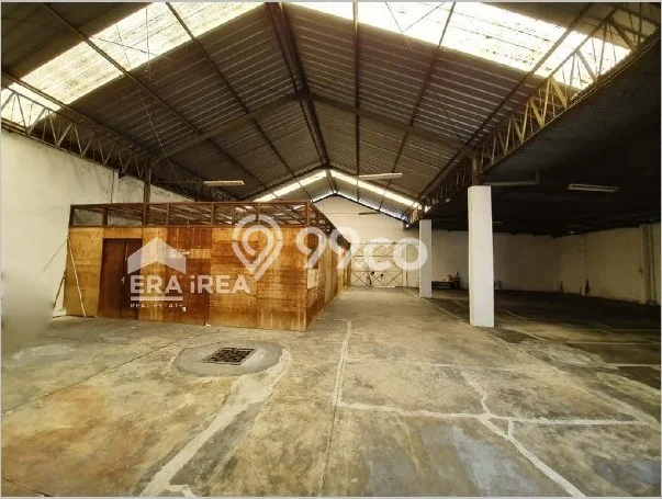 Gudang Disewa di Jebres, Surakarta, LT 1742m2 / LB 770m2 Gudang Disewa di Jebres, Surakarta, LT 1742m2 / LB 770m2