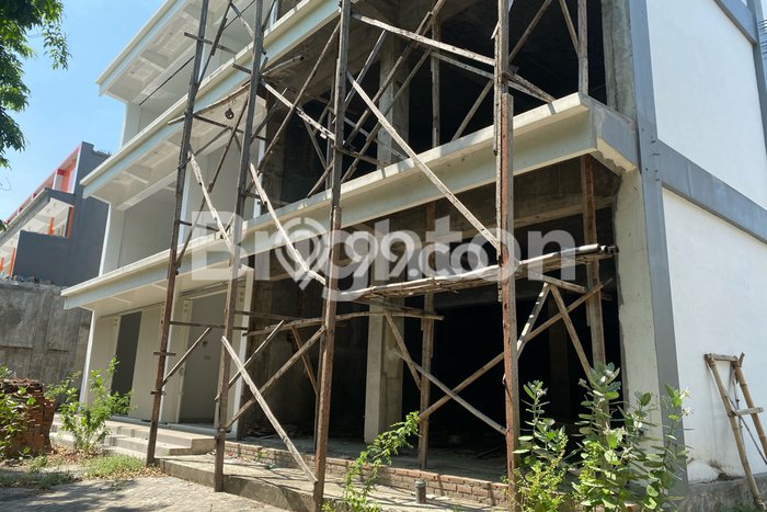 FOR SALE! Ruko di Gadingrejo Pasuruan, LT 96m2, LB 270m2 FOR SALE! Ruko di Gadingrejo Pasuruan, LT 96m2, LB 270m2