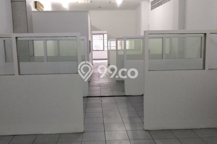 Kantor disewakan di Medan Kota Medan dengan luas bangunan 660m2 Kantor disewakan di Medan Kota Medan dengan luas bangunan 660m2