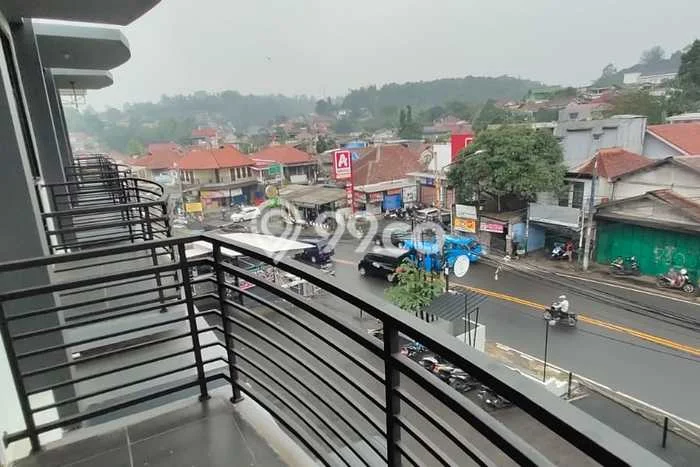 Unit Ruko Paling Strategis di Ciawi Bogor dengan LB 202m2 Unit Ruko Paling Strategis di Ciawi Bogor dengan LB 202m2