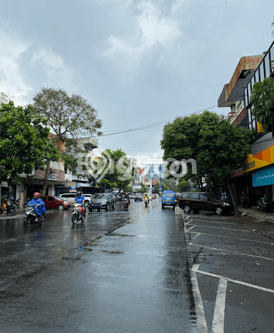 Ruko Disewa di Malang dengan LB 480m2 Area Komersial Ramai Ruko Disewa di Malang dengan LB 480m2 Area Komersial Ramai