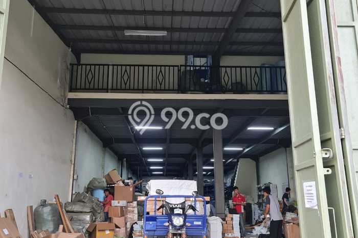 Kantor Dijual di Cipondoh Tangerang dengan Luas Bangunan 600m2 Kantor Dijual di Cipondoh Tangerang dengan Luas Bangunan 600m2