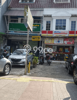 Lokasi Strategis! Dijual Ruko Bisnis di Kebayoran Baru, Jakarta Selatan Kondisi Bagus Lokasi Strategis! Dijual Ruko Bisnis di Kebayoran Baru, Jakarta Selatan Kondisi Bagus