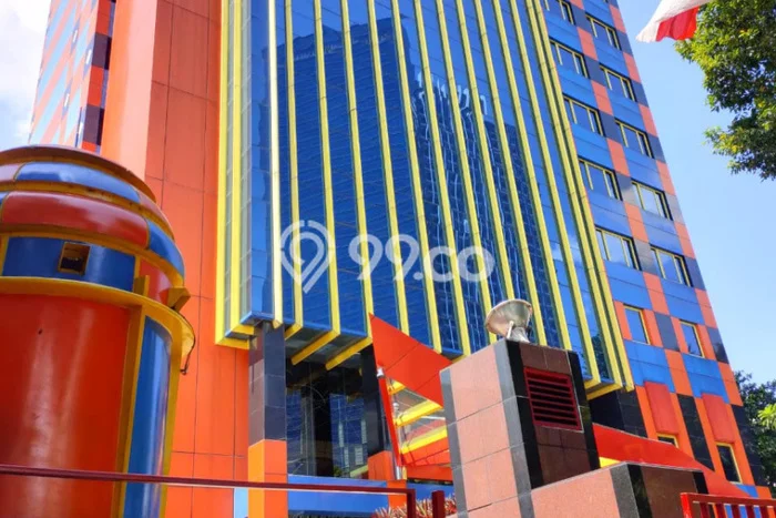 Unit Komersial Dijual di S Parman Jakarta Barat Luas Tanah 1075m2, Luas Bangunan 7198m2 Unit Komersial Dijual di S Parman Jakarta Barat Luas Tanah 1075m2, Luas Bangunan 7198m2