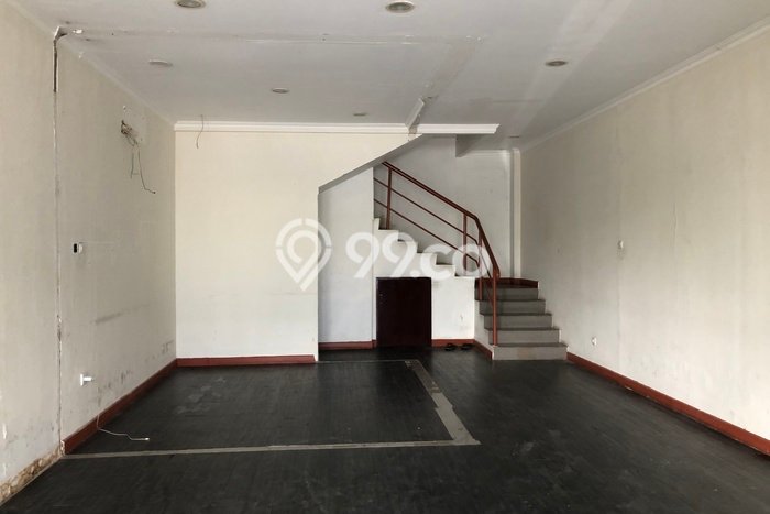 Disewakan Ruko di Kawasan Ramai Kemang Luas 130m2 Disewakan Ruko di Kawasan Ramai Kemang Luas 130m2