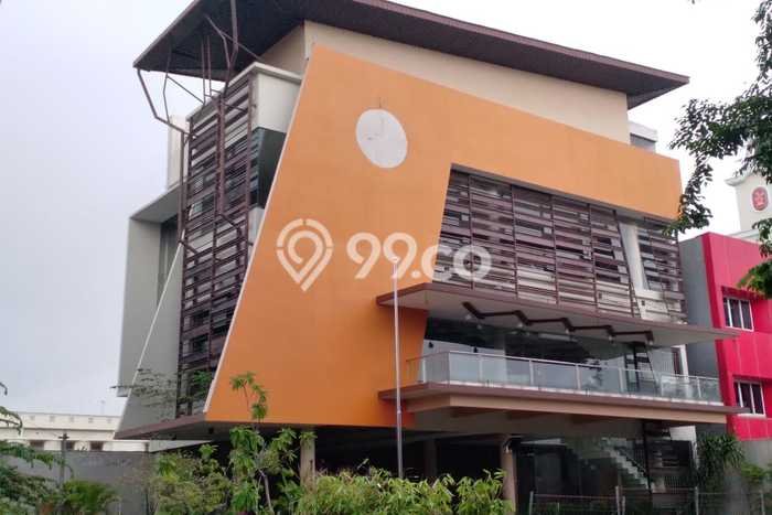 Gedung Komersial Ex Resto area ISTIMEWA Jl. Tebet barat, Jakarta Selatan Gedung Komersial Ex Resto area ISTIMEWA Jl. Tebet barat, Jakarta Selatan