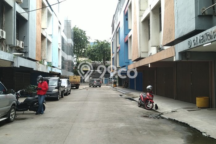 Dijual Ruko Kawasan Sawah Besar, Luas 324m², Area Bisnis Dijual Ruko Kawasan Sawah Besar, Luas 324m², Area Bisnis