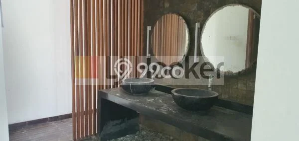 Disewakan Ruko di Pusat Kota Denpasar Ramai Strategis Disewakan Ruko di Pusat Kota Denpasar Ramai Strategis
