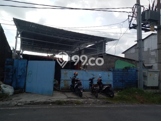LOKASI STRATEGIS! Gudang Kawasan Denpasar Timur, Luas 200m², Area Ramai, Siap Operasional LOKASI STRATEGIS! Gudang Kawasan Denpasar Timur, Luas 200m², Area Ramai, Siap Operasional