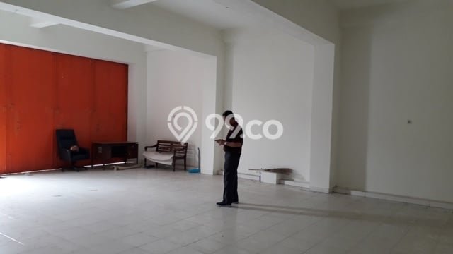 Ruko disewakan di Mlati Sleman dengan luas bangunan 270m2 Ruko disewakan di Mlati Sleman dengan luas bangunan 270m2