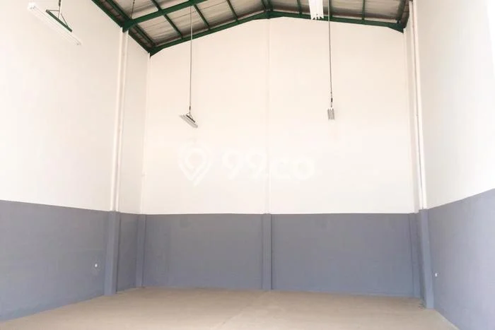 Gudang Area Perdagangan di Cakung, Luas 126m², Siap Usaha Gudang Area Perdagangan di Cakung, Luas 126m², Siap Usaha